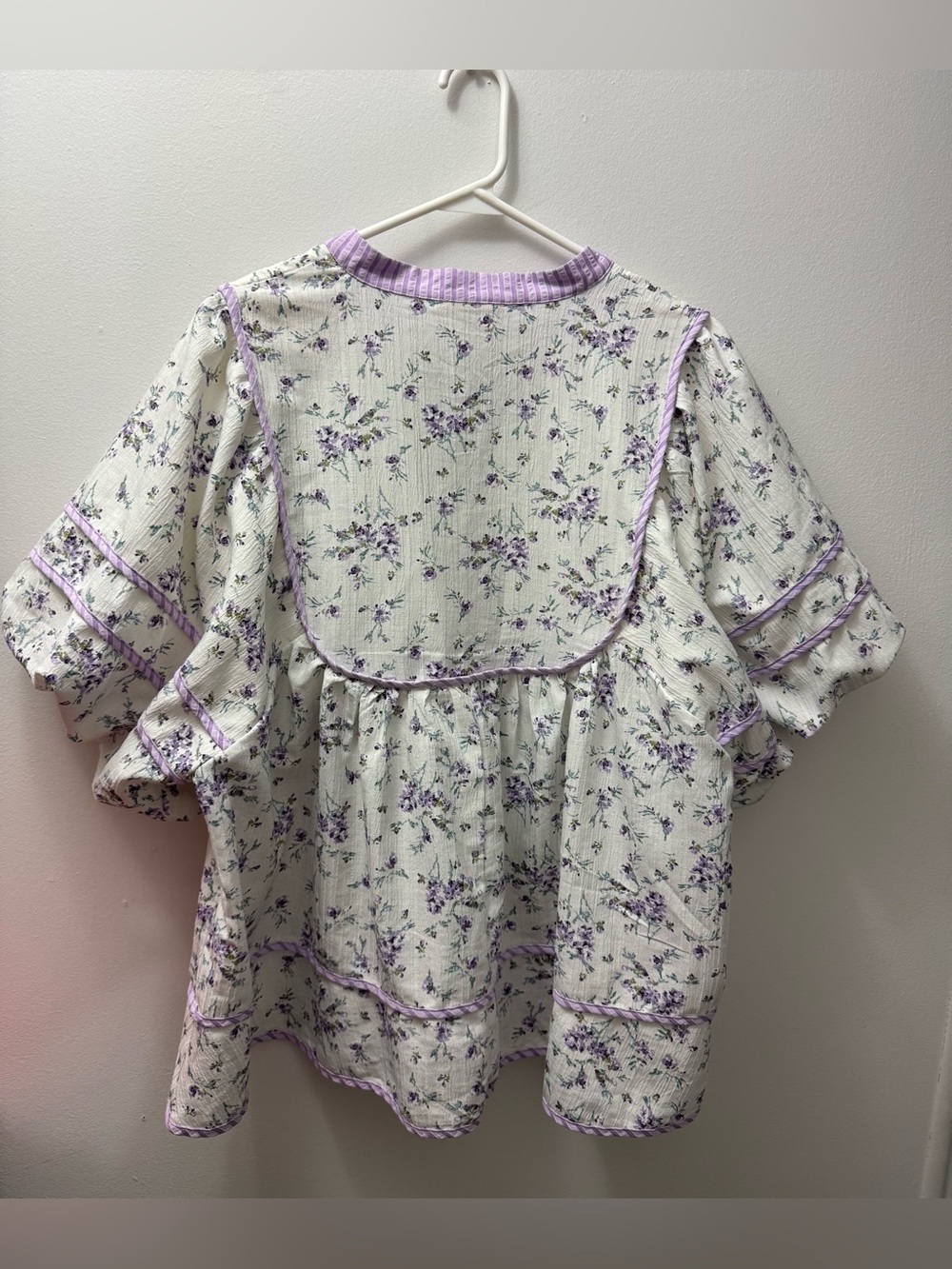 entro Cream and Lavender Floral Peasant Blouse - Picture 2 of 4